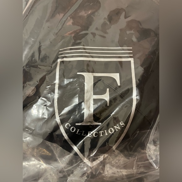 F Collections - BLACK - Made in ITALY 🇮🇹 - Vegan ‘Leather’ - Luxury Jacket - Picture 2 of 3